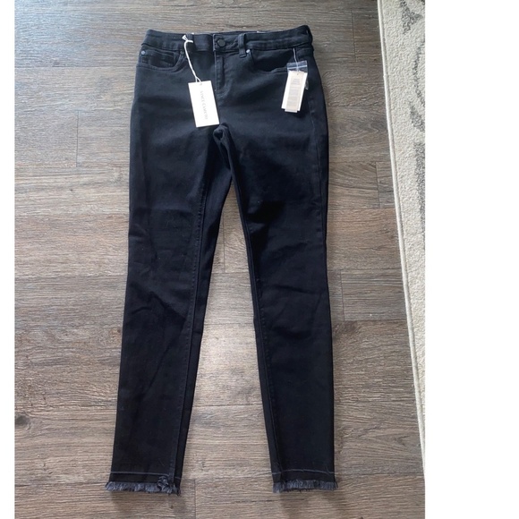 NWT Vince Camuto size 27/4 black denim ankle pants - Picture 1 of 10